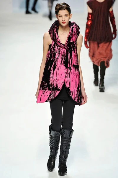 Look 37